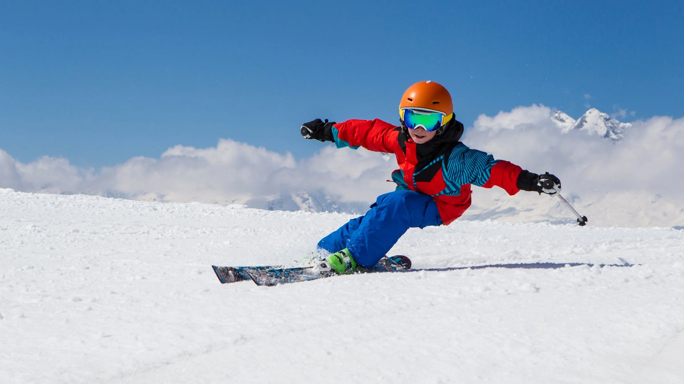 Devant -Promos Skis Boutique kid skiing getty h